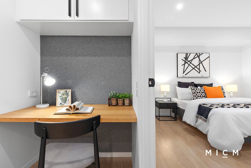 Photo - 83/1 Riverside Quay, Southbank VIC 3006 - Image 2