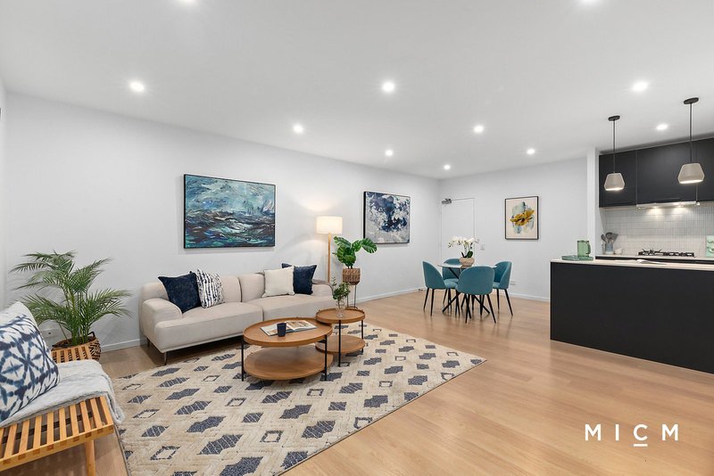 Photo - 83/1 Riverside Quay, Southbank VIC 3006 - Image 3