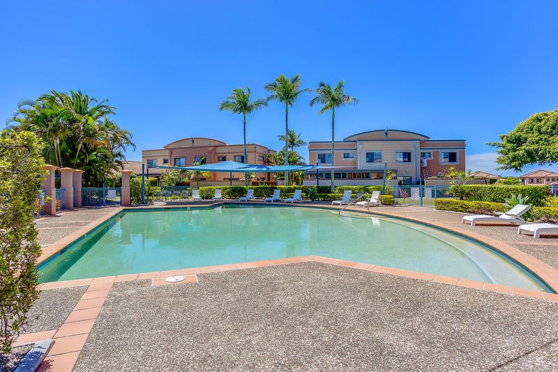 Photo - 83/117 Palm Meadows Drive, Carrara QLD 4211 - Image 1