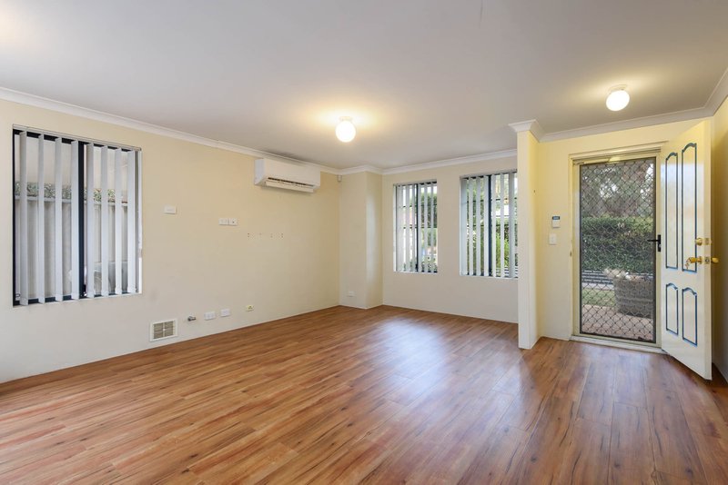 Photo - 8/32 Holmesdale Road, Woodbridge WA 6056 - Image 3