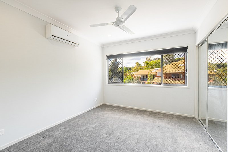 Photo - 8/32 Owarra Avenue West , Ferny Hills QLD 4055 - Image 5