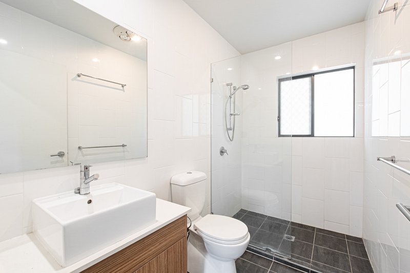 Photo - 8/32 Owarra Avenue West , Ferny Hills QLD 4055 - Image 6