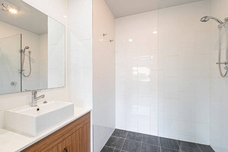 Photo - 8/32 Owarra Avenue West , Ferny Hills QLD 4055 - Image 9
