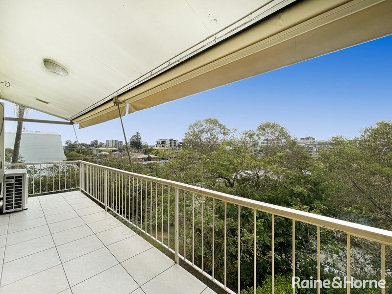 Photo - 8/32 Ward Street, Indooroopilly QLD 4068 - Image 1