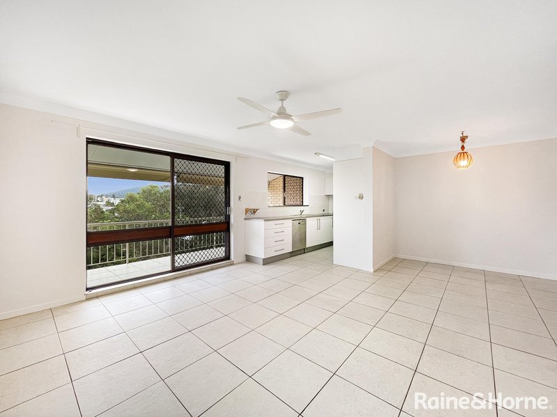 Photo - 8/32 Ward Street, Indooroopilly QLD 4068 - Image 2