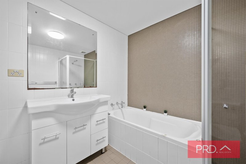 Photo - 8/33-39 Lachlan Street, Warwick Farm NSW 2170 - Image 8