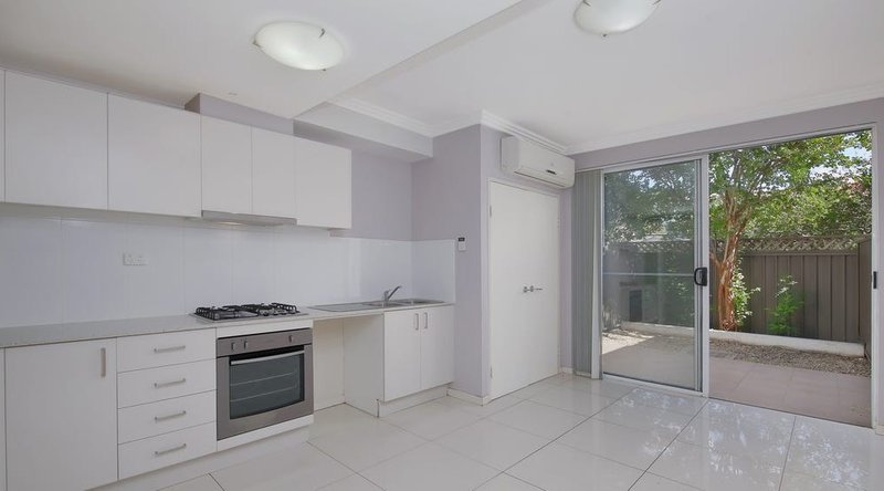 Photo - 8/33 Pritchard Street, Wentworthville NSW 2145 - Image 2