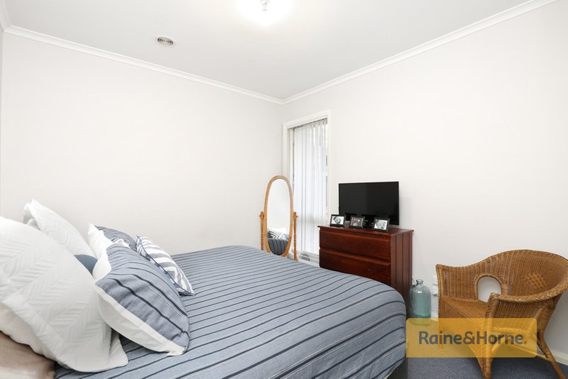 Photo - 8/35-47 Tullidge Street, Melton VIC 3337 - Image 5