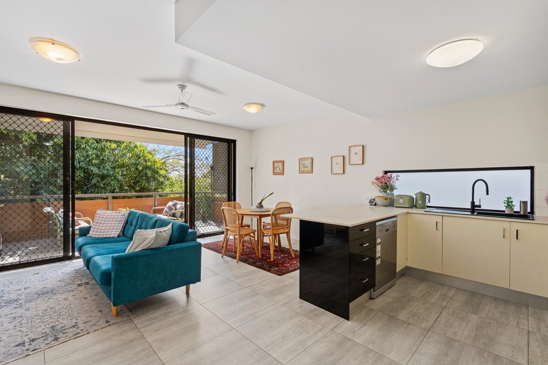 Photo - 8/35 Crown Street, Holland Park West QLD 4121 - Image 5