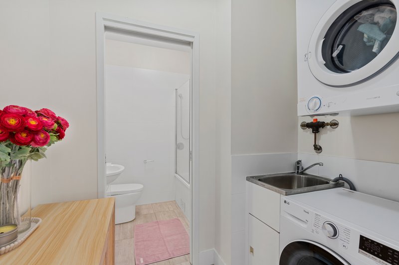 Photo - 8/35 Crown Street, Holland Park West QLD 4121 - Image 14