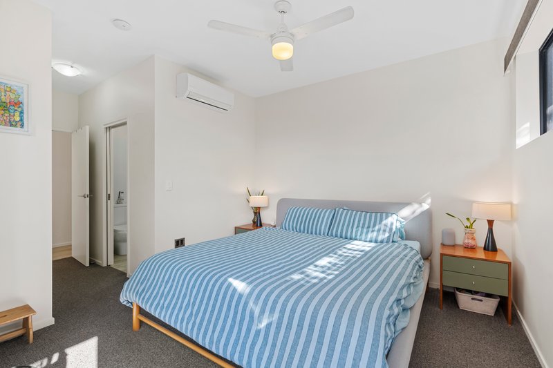 Photo - 8/35 Crown Street, Holland Park West QLD 4121 - Image 16