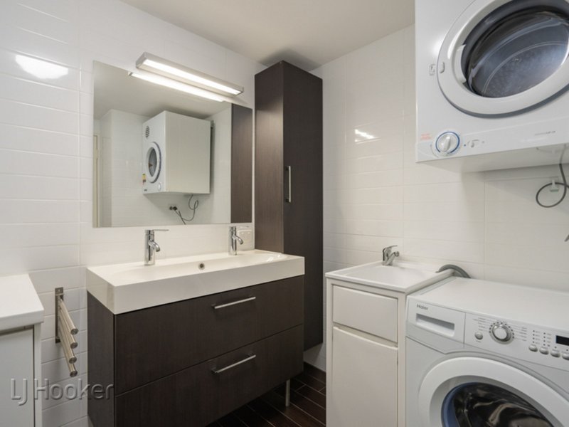 Photo - 8/35 Goderich Street, East Perth WA 6004 - Image 2