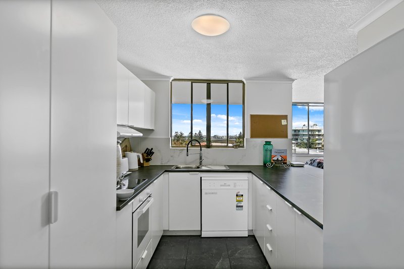 Photo - 8/35 Lower Gay Terrace, Caloundra QLD 4551 - Image 5