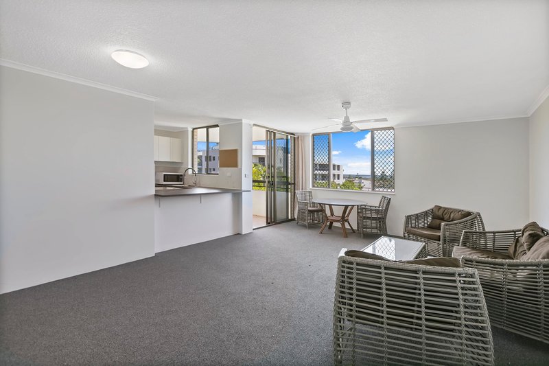 Photo - 8/35 Lower Gay Terrace, Kings Beach QLD 4551 - Image 4