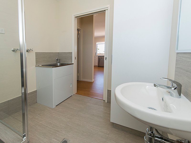 Photo - 8/358 Hardey Road, Cloverdale WA 6105 - Image 10