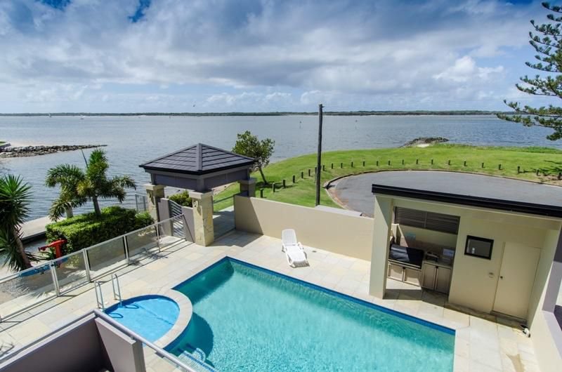 8/36-38 Oatland Esplanade, Runaway Bay QLD 4216