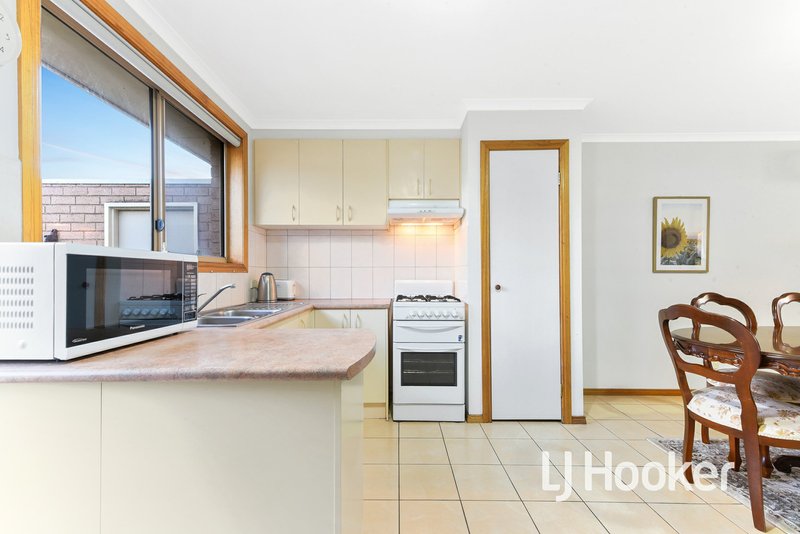 Photo - 8/37 King Street, Pakenham VIC 3810 - Image 6