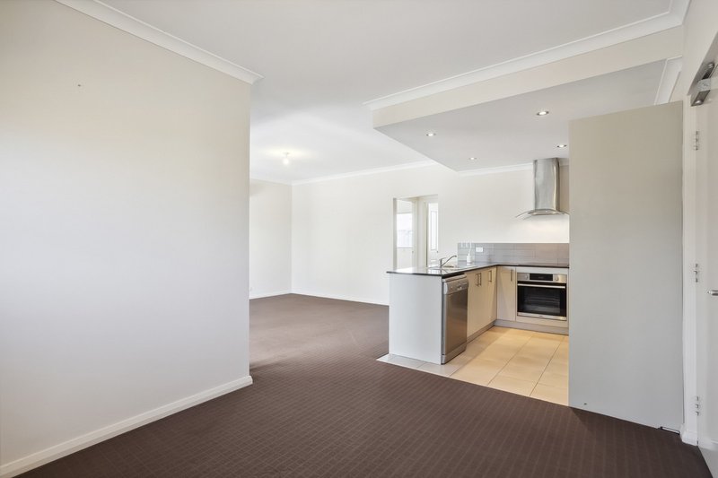 Photo - 8/37 Piccadilly Circle, Joondalup WA 6027 - Image 7