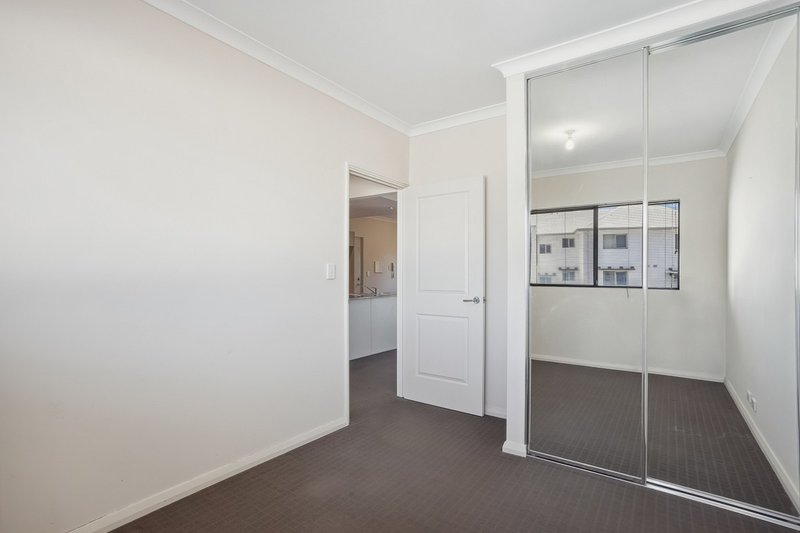 Photo - 8/37 Piccadilly Circle, Joondalup WA 6027 - Image 9