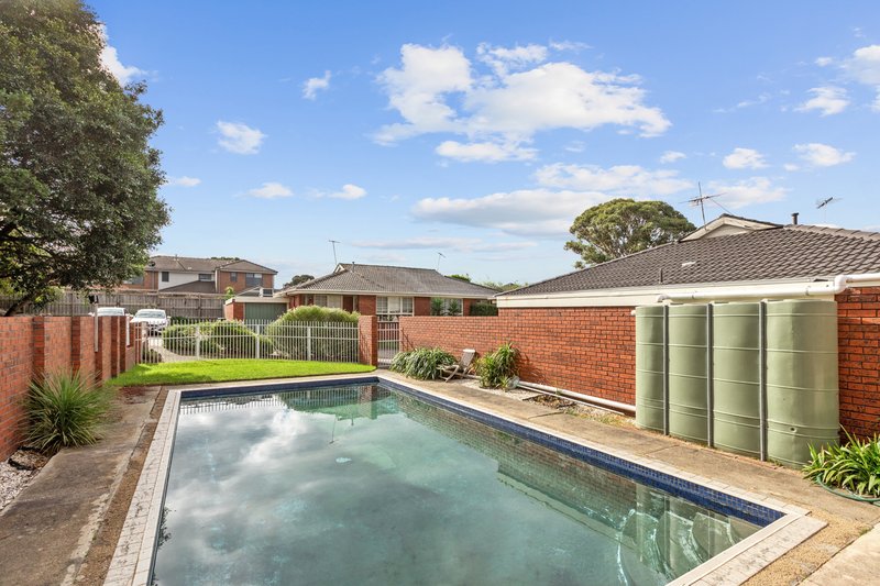 Photo - 8/374 Warrigal Road, Cheltenham VIC 3192 - Image 11