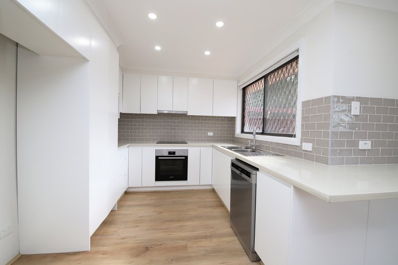 Photo - 8/39-41 Gleeson Avenue, Condell Park NSW 2200 - Image 3