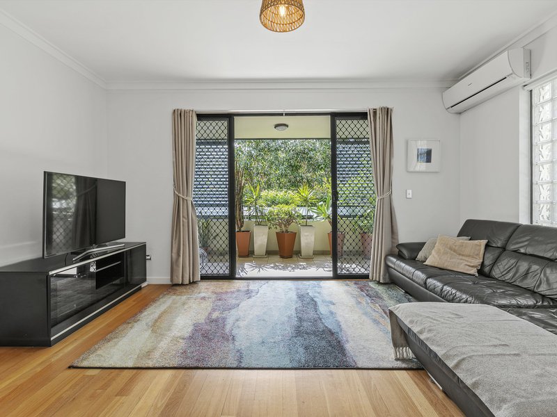 Photo - 8/39-41 Lagoon Street, Narrabeen NSW 2101 - Image 4