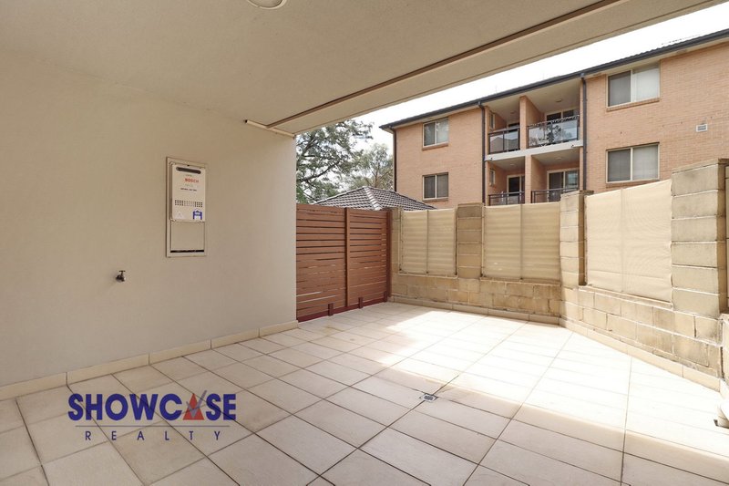 Photo - 8/39-45 Lydbrook Street, Westmead NSW 2145 - Image 4