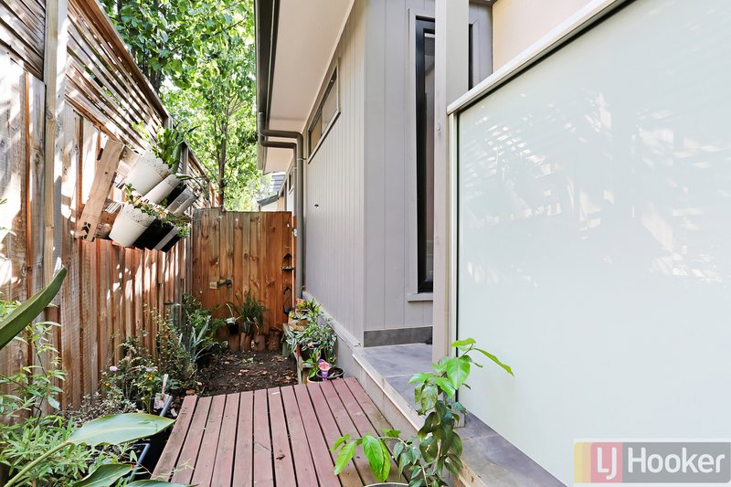 Photo - 8/39 Stamford Crescent, Rowville VIC 3178 - Image 10