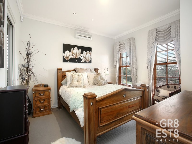 Photo - 83A Strathavan Drive, Berwick VIC 3806 - Image 5