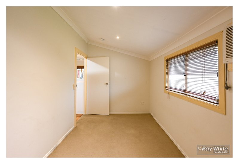 Photo - 84 Agnes Street, The Range QLD 4700 - Image 11