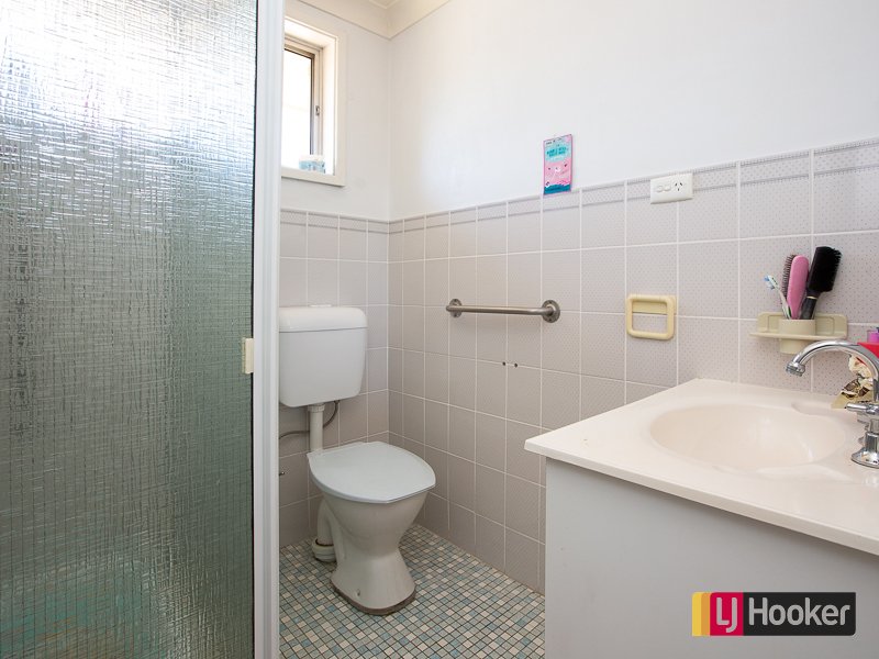 Photo - 8/4 Anne Street, South Tamworth NSW 2340 - Image 5