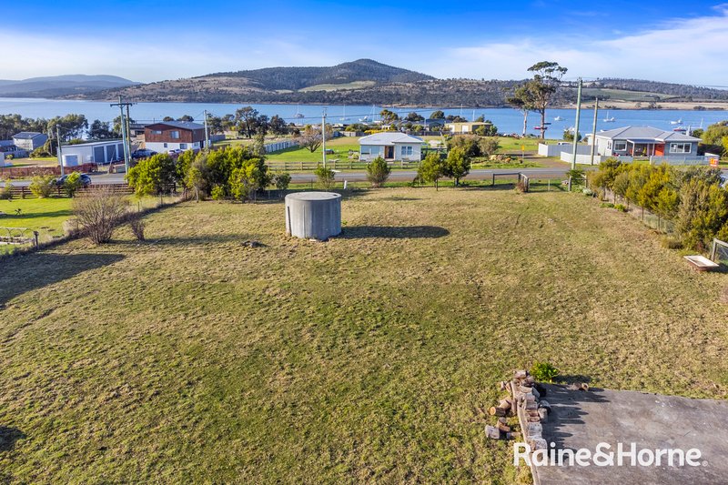 Photo - 84 Arthur Highway, Dunalley TAS 7177 - Image 3