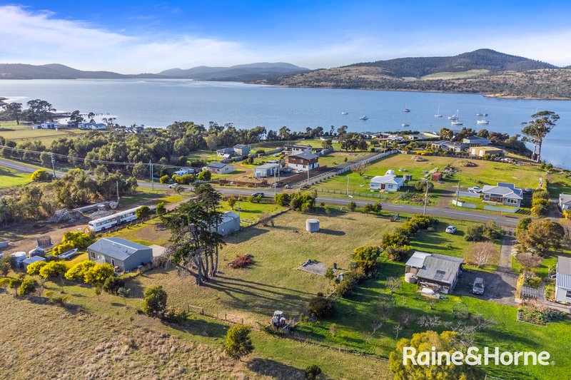 Photo - 84 Arthur Highway, Dunalley TAS 7177 - Image 6