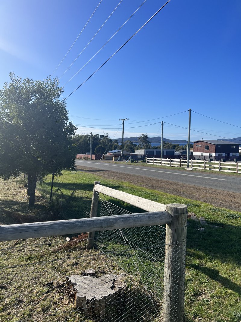 Photo - 84 Arthur Highway, Dunalley TAS 7177 - Image 13