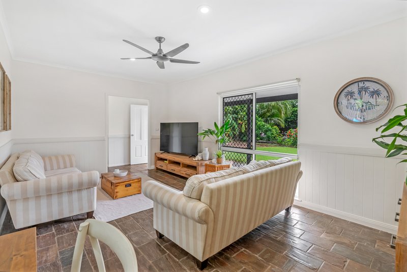 Photo - 84 Baronia Crescent, Holloways Beach QLD 4878 - Image 10