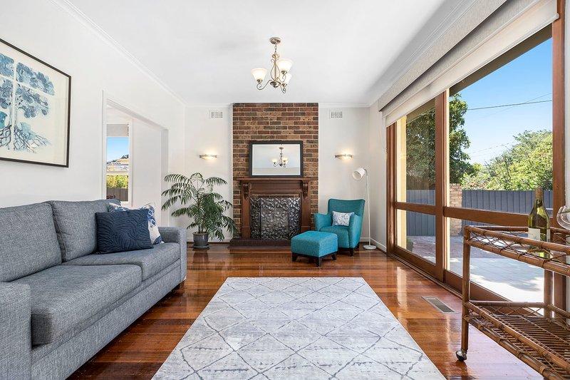 Photo - 84 Bernard Street, Cheltenham VIC 3192 - Image 2