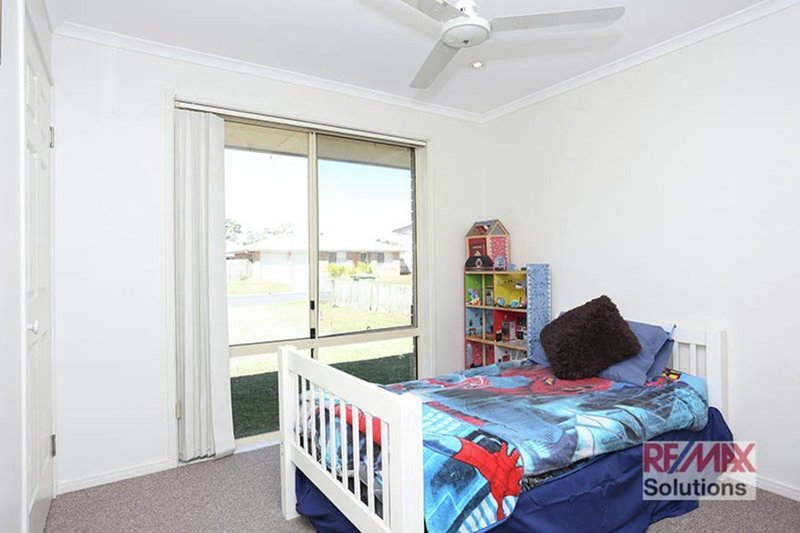 Photo - 84 Bronzewing Crescent, Deception Bay QLD 4508 - Image 6