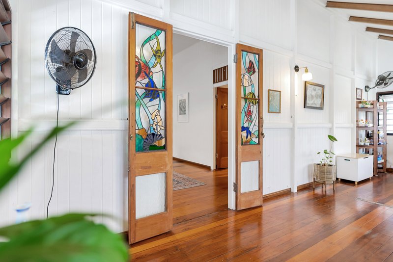 Photo - 84 Cairns Street, Cairns North QLD 4870 - Image 3