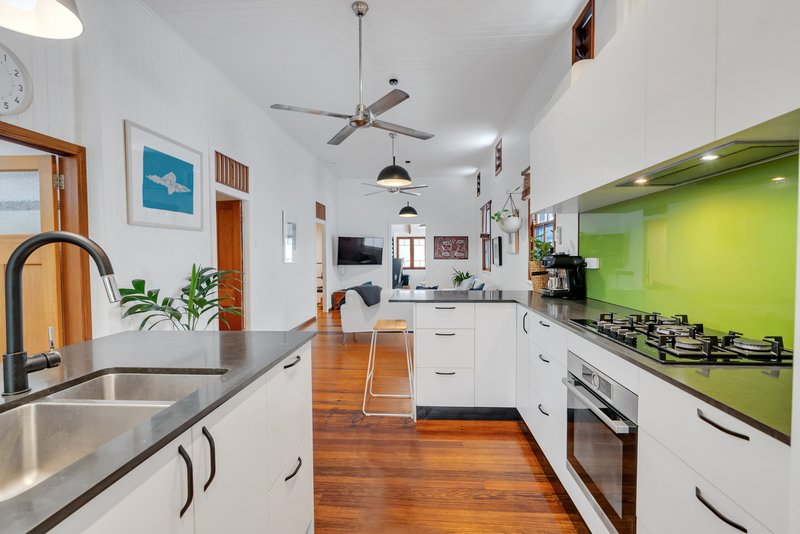 Photo - 84 Cairns Street, Cairns North QLD 4870 - Image 5