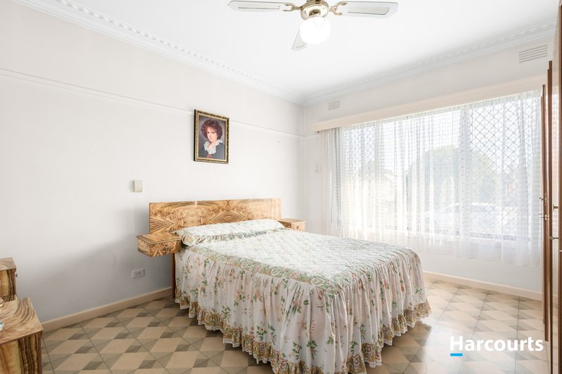 Photo - 84 Cardinal Road, Glenroy VIC 3046 - Image 3