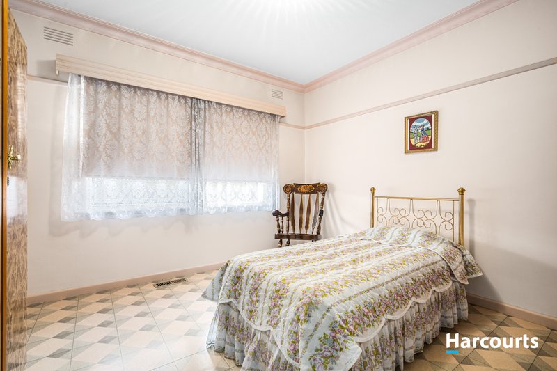 Photo - 84 Cardinal Road, Glenroy VIC 3046 - Image 8