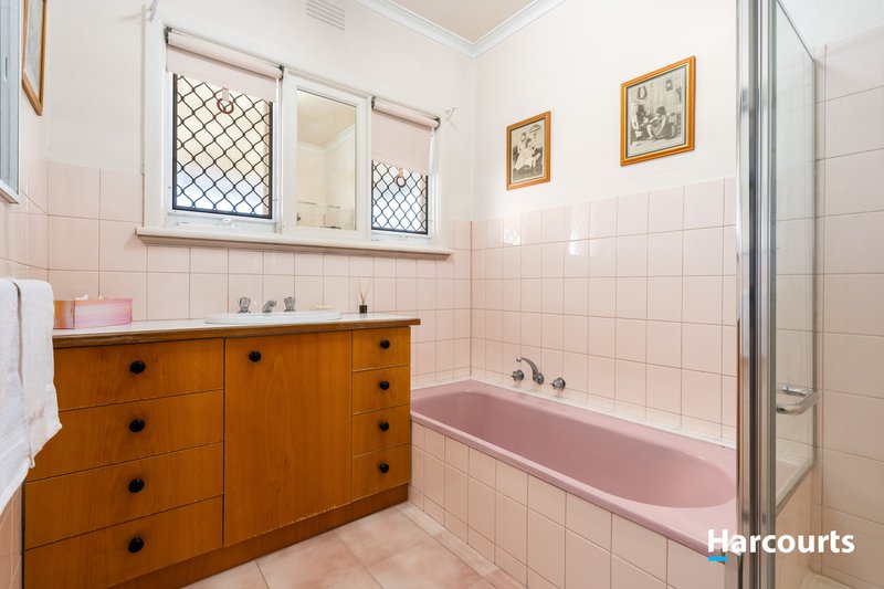 Photo - 84 Cardinal Road, Glenroy VIC 3046 - Image 9