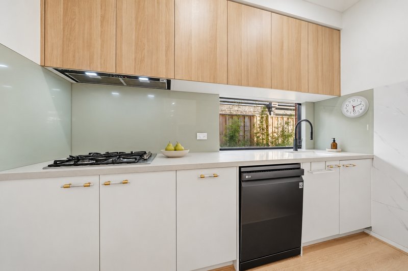 Photo - 84 Carora Circuit, Clyde North VIC 3978 - Image 24