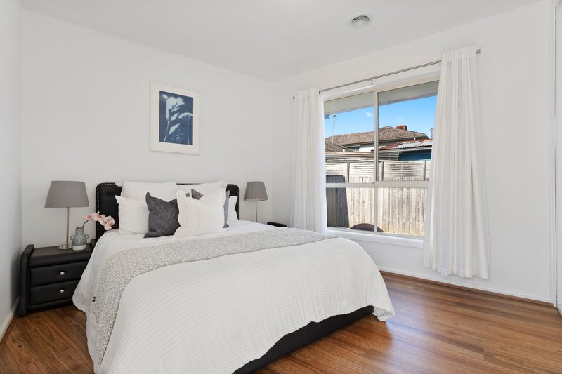 Photo - 84 Centre Dandenong Road, Cheltenham VIC 3192 - Image 10