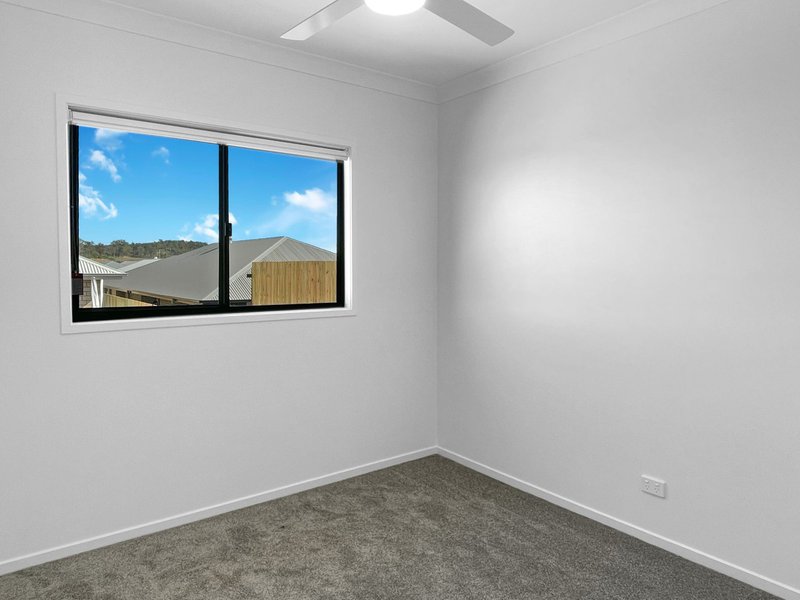 Photo - 84 College Drive, Flagstone QLD 4280 - Image 9