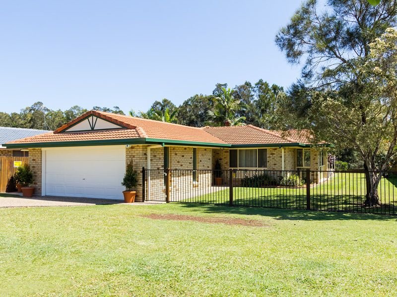 84 Cootharaba Drive, Helensvale QLD 4212