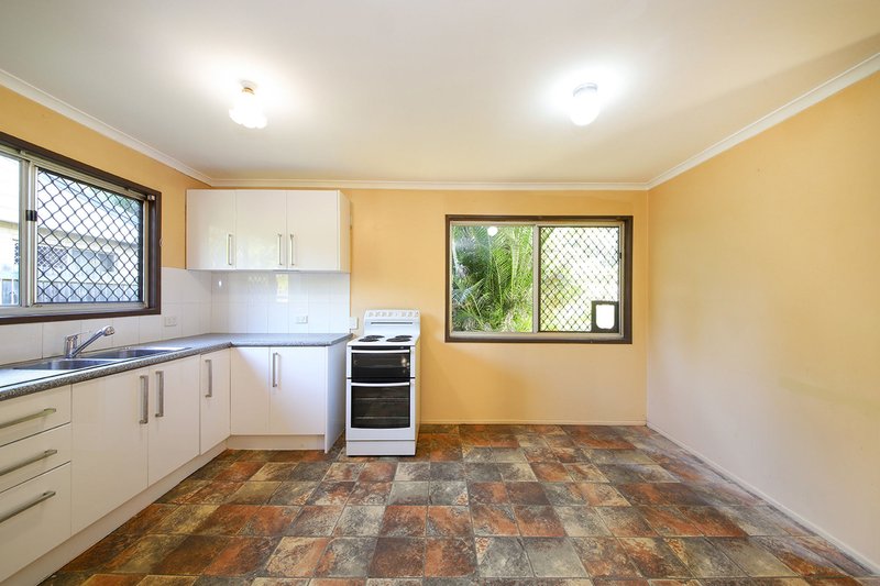 Photo - 84 Cox Street, Caboolture QLD 4510 - Image 3