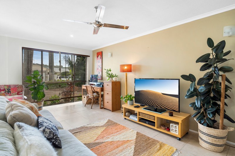 Photo - 84 Cyclades Crescent, Currumbin Waters QLD 4223 - Image 12