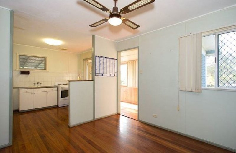 Photo - 84 Elkhorn Ave , Bellara QLD 4507 - Image 5