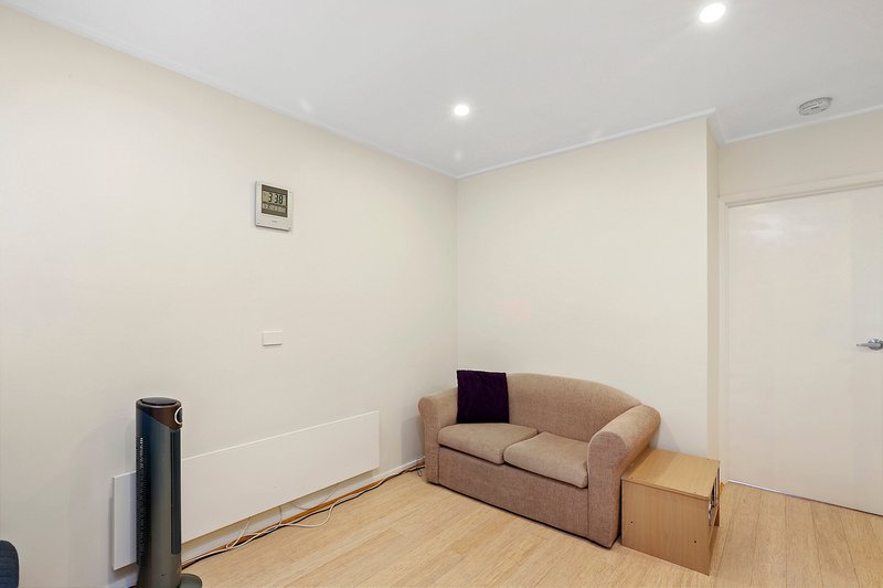 Photo - 8/4 Fitzroy Street, Geelong VIC 3220 - Image 4